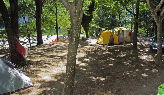 Caming des Tunnels Rhône-Alpen - Vallon-Pont-d'Arc visuel 4/12 Caming des Tunnels Rhône-Alpen - Vallon-Pont-d'Arc visuel 4/12