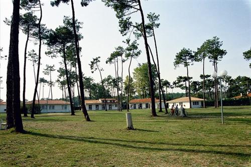 Résidence Club Sous les Pins Poitou-Charentes - Ronce-les-Bains visuel 1/10 Résidence Club Sous les Pins Poitou-Charentes - Ronce-les-Bains visuel 1/10