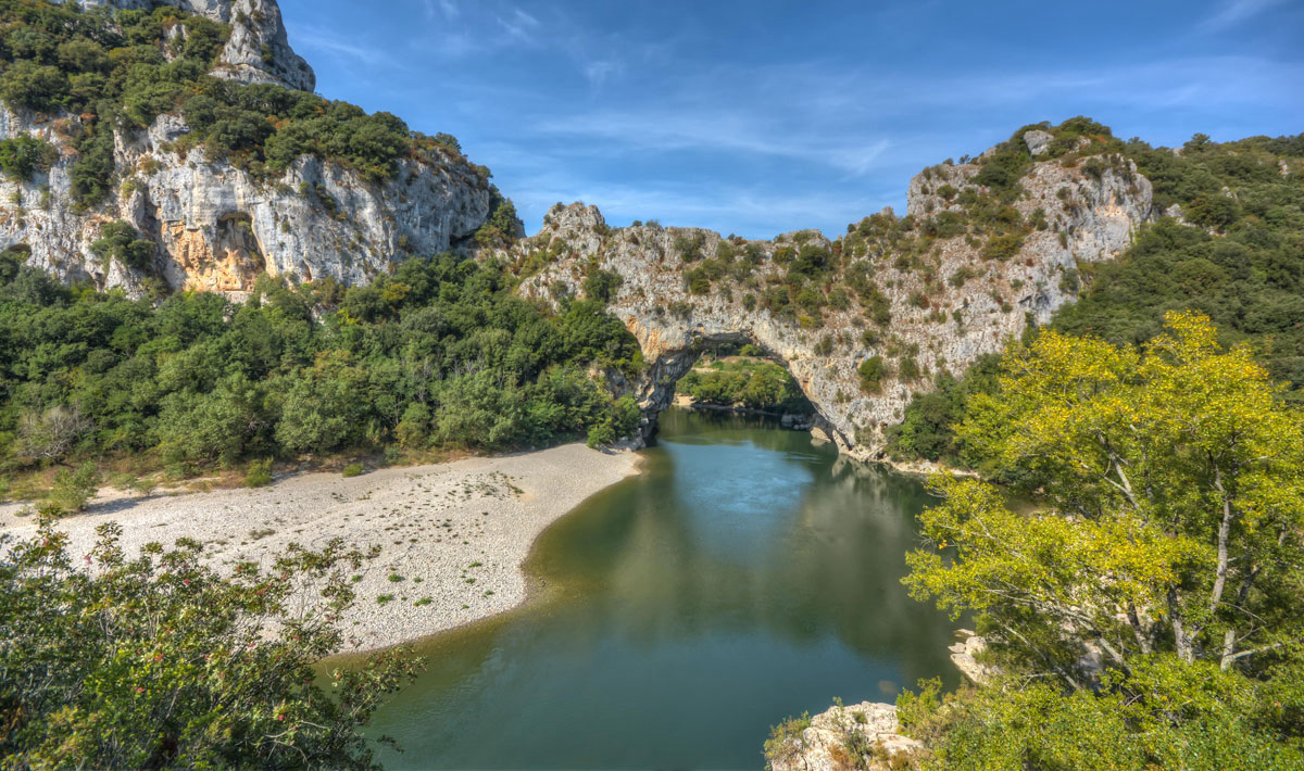 Rives d'Arc Rhône-Alpen - Vallon-Pont-d'Arc visuel 2/19 Rives d'Arc Rhône-Alpen - Vallon-Pont-d'Arc visuel 2/19